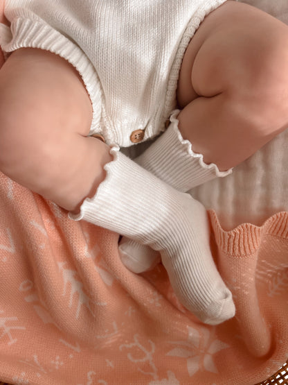Milk Frill Socks
